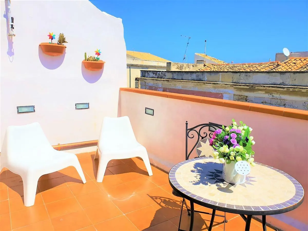 Una Terrazza Per Due Syracuse Appartement
