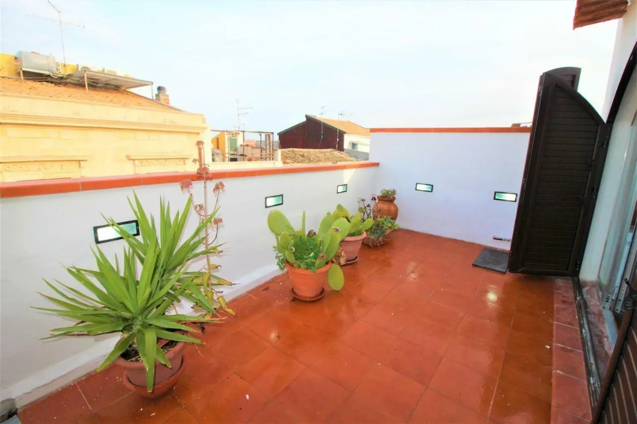 Una Terrazza Per Due Syracuse Apartment